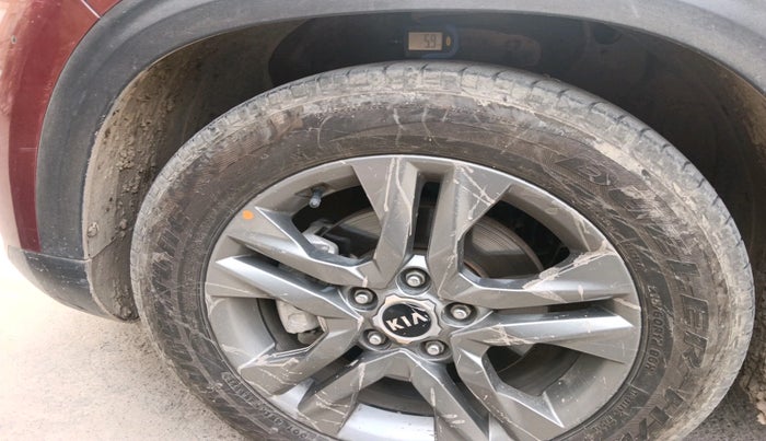 2020 KIA SELTOS HTX 1.5 DIESEL, Diesel, Manual, 1,04,839 km, tyre