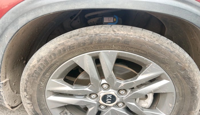 2020 KIA SELTOS HTX 1.5 DIESEL, Diesel, Manual, 1,04,839 km, tyre