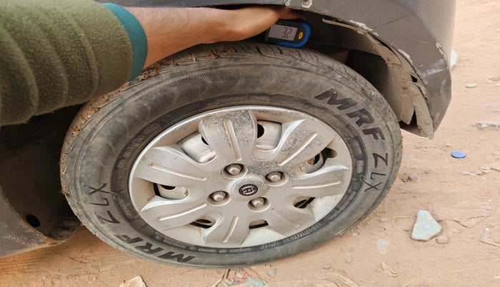 2013 Hyundai i10 ERA 1.1, Petrol, Manual, 96,693 km, tyre