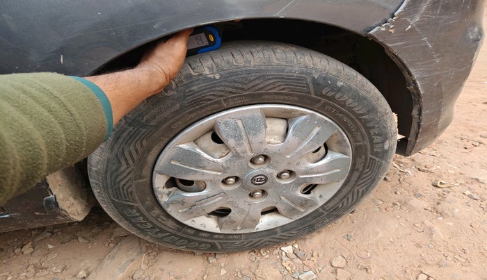 2013 Hyundai i10 ERA 1.1, Petrol, Manual, 96,693 km, tyre