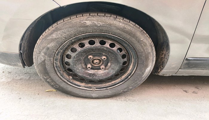 2015 Renault Lodgy 85 PS RXE 8 STR, Diesel, Manual, 90,001 km, tyre