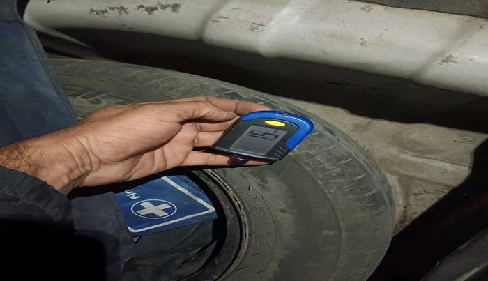 2011 Hyundai i20 SPORTZ 1.2, Petrol, Manual, 99,122 km, tyre