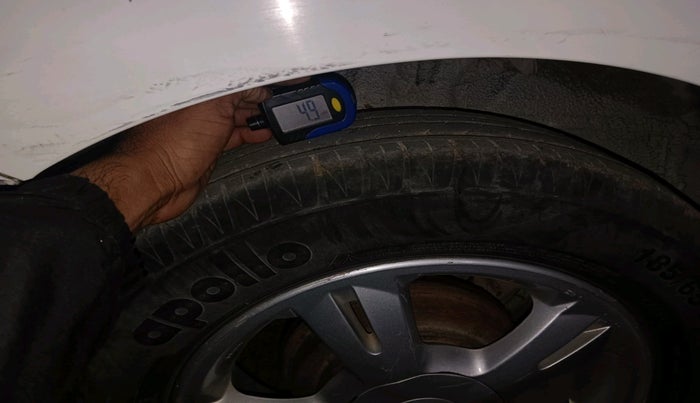 2011 Hyundai i20 SPORTZ 1.2, Petrol, Manual, 99,122 km, tyre