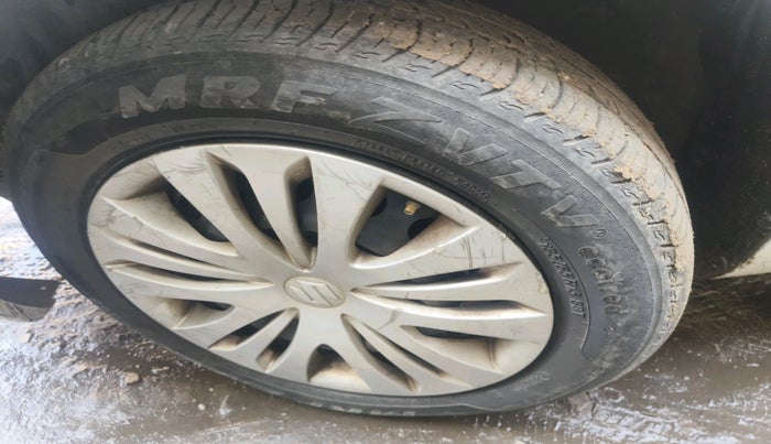 2012 Maruti Ertiga VDI, Diesel, Manual, 2,12,053 km, tyre