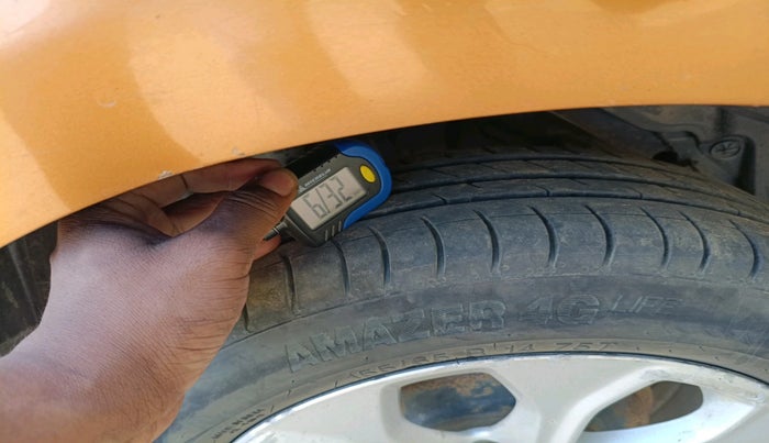 2015 Ford Figo Aspire TITANIUM 1.2 PETROL, Petrol, Manual, 48,623 km, tyre