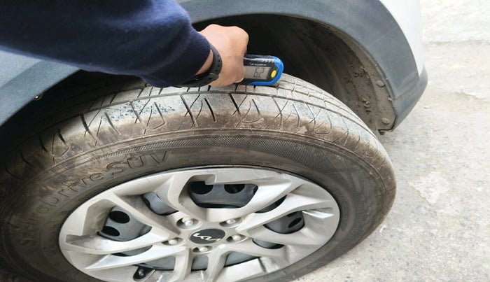 2022 KIA CARENS PREMIUM 1.5 DIESEL 7 STR, Diesel, Manual, 11,522 km, tyre