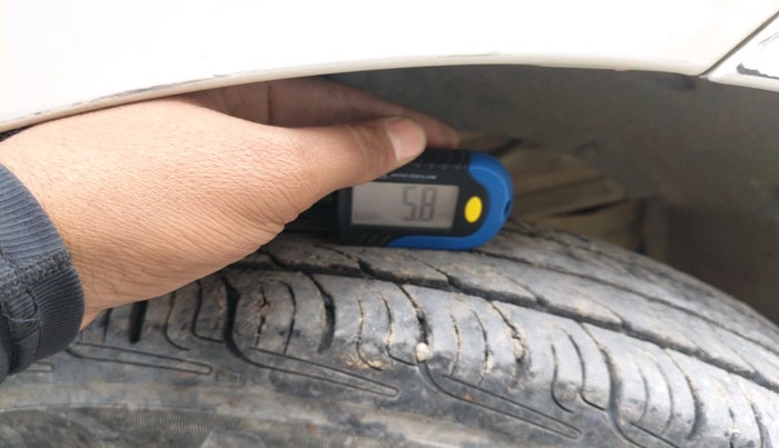 2020 Maruti Swift VXI, Petrol, Manual, 84,246 km, tyre