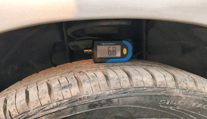 2019 Tata Tiago XZ PETROL, Petrol, Manual, 72,682 km, tyre