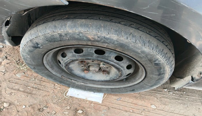 2011 Tata Indica Vista TERRA QUADRAJET, Diesel, Manual, 1,35,008 km, tyre