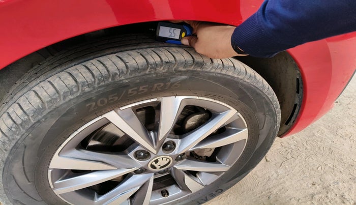 2022 Skoda SLAVIA STYLE 1.5L TSI MT, Petrol, Manual, 31,871 km, tyre