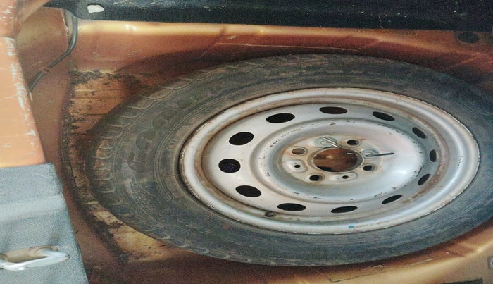 2016 Tata Tiago XZ PETROL, Petrol, Manual, 1,16,098 km, tyre