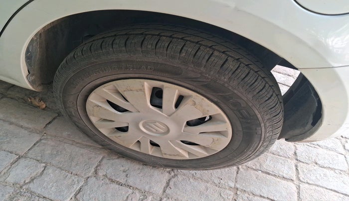 2011 Maruti Swift VXI, Petrol, Manual, 82,332 km, tyre