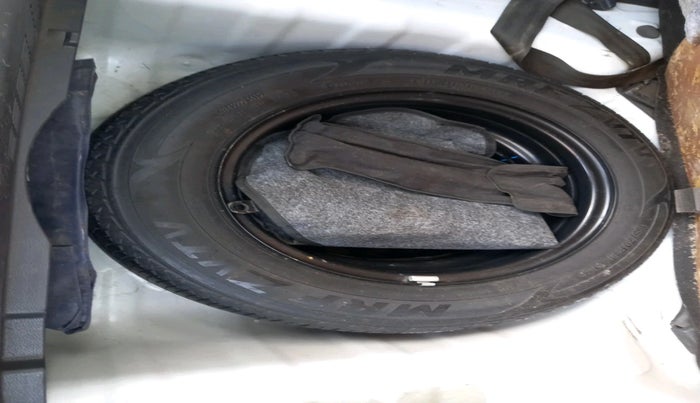 2022 Hyundai GRAND I10 NIOS SPORTZ 1.2 KAPPA VTVT, Petrol, Manual, 27,889 km, tyre