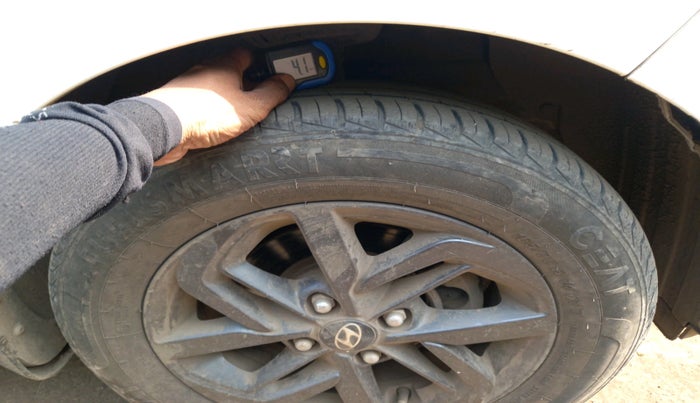 2022 Hyundai GRAND I10 NIOS SPORTZ 1.2 KAPPA VTVT, Petrol, Manual, 27,889 km, tyre