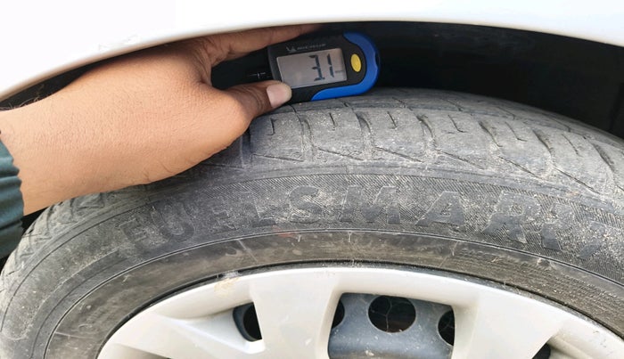 2013 Hyundai Grand i10 SPORTZ 1.2 KAPPA VTVT, Petrol, Manual, 81,357 km, tyre