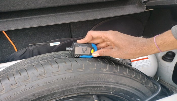 2022 Maruti Celerio VXI CNG, Petrol, Manual, 52,382 km, tyre