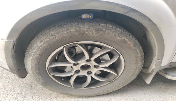 2020 Mahindra XUV500 W7, Diesel, Manual, 52,973 km, tyre