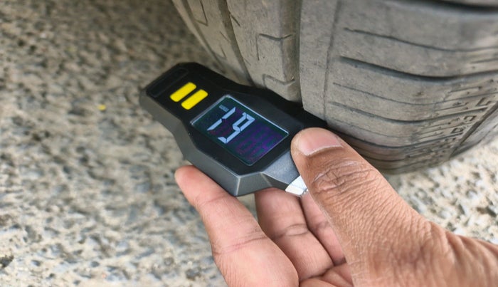 2013 Ford Figo TITANIUM 1.4 DIESEL, Diesel, Manual, 1,61,465 km, tyre