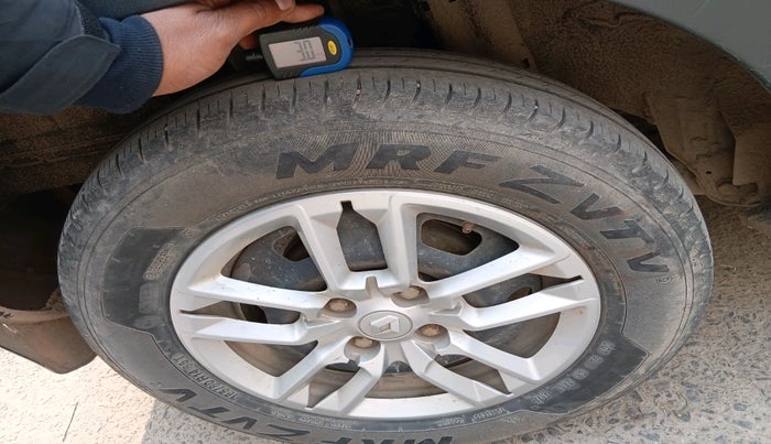 2022 Renault TRIBER RXT, Petrol, Manual, 40,024 km, tyre