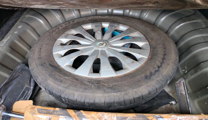 2011 Nissan Sunny XE, Petrol, Manual, 85,683 km, tyre