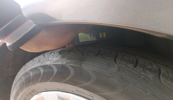 2012 Maruti Swift Dzire VDI, Diesel, Manual, 2,25,778 km, tyre