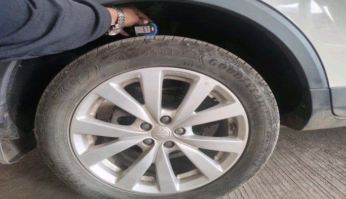 2023 MG ASTOR SMART 1.5 MT, Petrol, Manual, 5,379 km, tyre