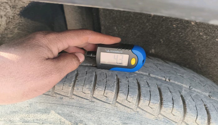 2019 Maruti Vitara Brezza VDI, Diesel, Manual, 58,420 km, tyre