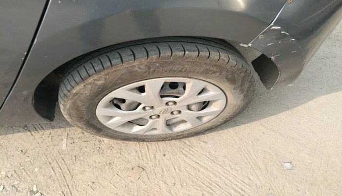 2016 Hyundai Grand i10 SPORTZ 1.2 KAPPA VTVT, Petrol, Manual, 1,16,244 km, tyre