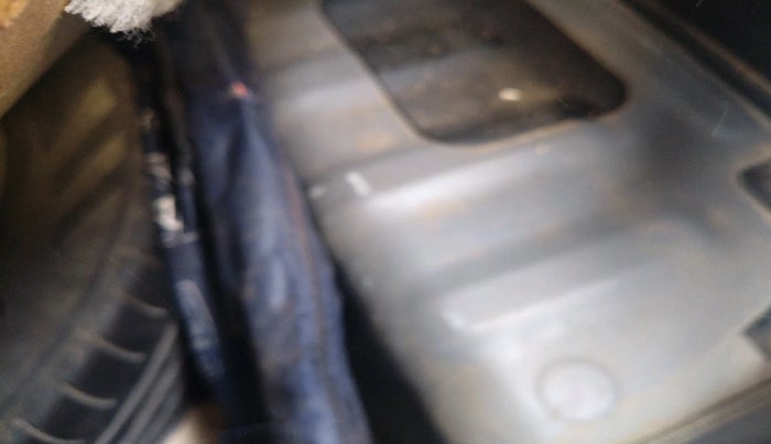 2016 Hyundai Grand i10 SPORTZ 1.2 KAPPA VTVT, Petrol, Manual, 1,16,244 km, tyre