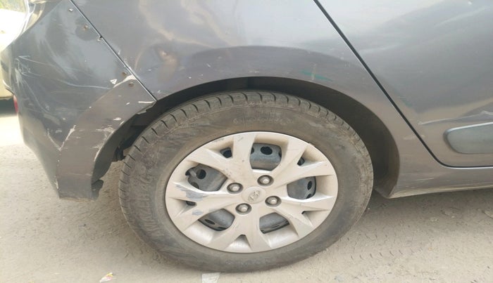 2016 Hyundai Grand i10 SPORTZ 1.2 KAPPA VTVT, Petrol, Manual, 1,16,244 km, tyre