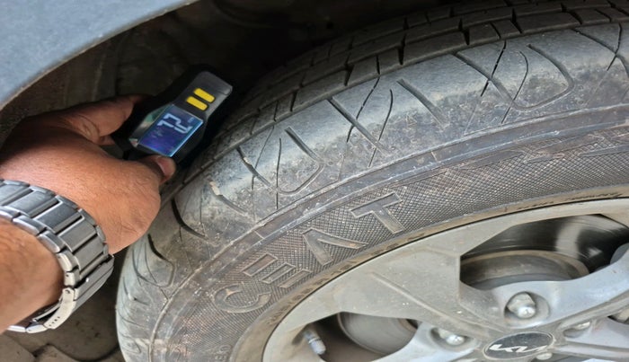 2021 KIA SELTOS HTK PLUS 1.5, Petrol, Manual, 64,116 km, tyre