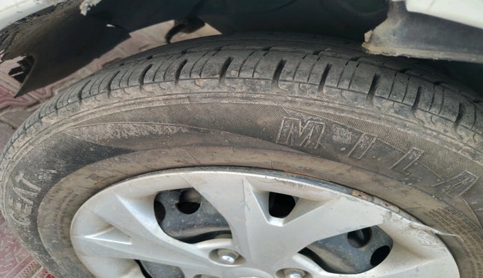 2015 Hyundai Grand i10 SPORTZ 1.2 KAPPA VTVT, Petrol, Manual, 1,48,263 km, tyre