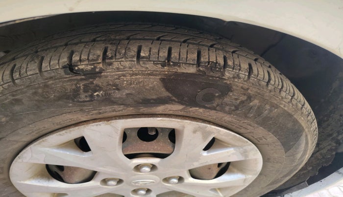 2015 Hyundai Grand i10 SPORTZ 1.2 KAPPA VTVT, Petrol, Manual, 1,48,263 km, tyre