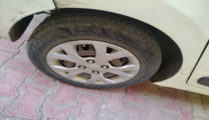 2015 Hyundai Grand i10 SPORTZ 1.2 KAPPA VTVT, Petrol, Manual, 1,48,263 km, tyre