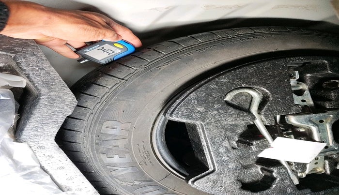 2022 Maruti Ciaz ALPHA  AT 1.5 SHVS PETROL, Petrol, Automatic, 93,806 km, tyre