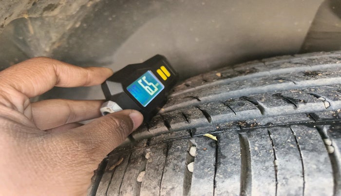 2021 Tata Safari XT PLUS, Diesel, Manual, 93,019 km, tyre