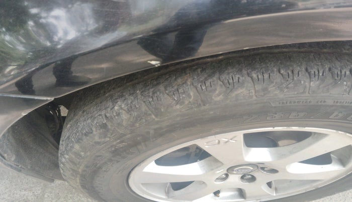 2012 Volvo XC 60 D4 KINETIC, Diesel, Automatic, 1,46,550 km, tyre