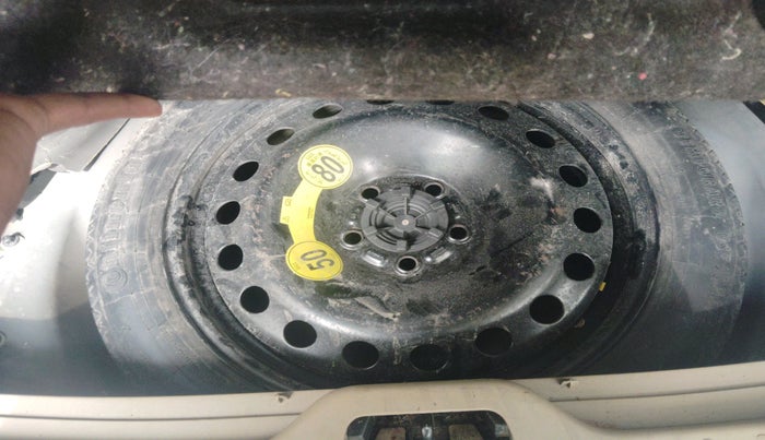 2012 Volvo XC 60 D4 KINETIC, Diesel, Automatic, 1,46,550 km, tyre