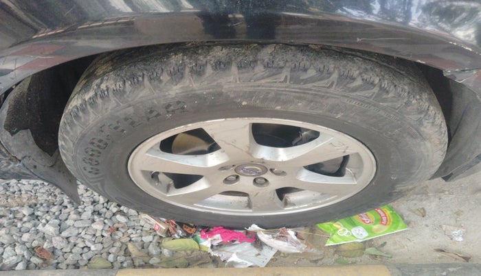 2012 Volvo XC 60 D4 KINETIC, Diesel, Automatic, 1,46,550 km, tyre