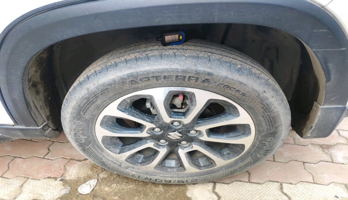 2023 Maruti Grand Vitara ZETA SMART HYBRID AT, Petrol, Automatic, 26,441 km, tyre