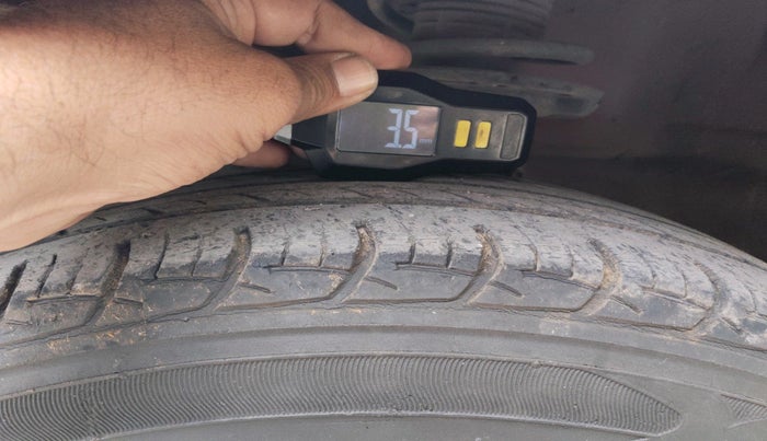 2016 Maruti Swift Dzire ZXI, Petrol, Manual, 63,916 km, tyre