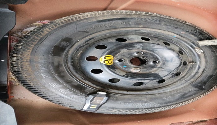 2016 Maruti Swift Dzire ZXI, Petrol, Manual, 63,916 km, tyre