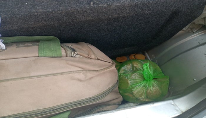 2022 Renault Kwid RXT 1.0, Petrol, Manual, 59,031 km, tyre