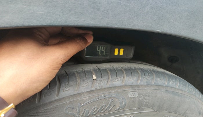 2020 KIA SONET HTX 1.0 IMT, Petrol, Manual, 55,270 km, tyre