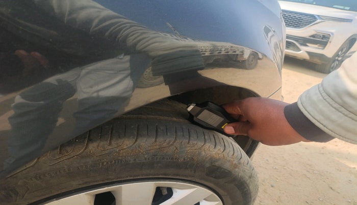 2016 Volkswagen Ameo COMFORTLINE 1.2L, Petrol, Manual, 97,979 km, tyre