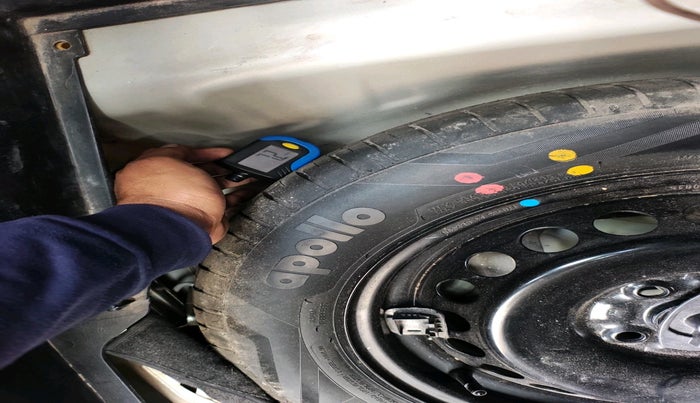 2022 Toyota Glanza E, Petrol, Manual, 72,639 km, tyre