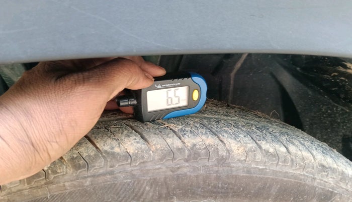 2024 Renault Kiger RXT (O) MT, Petrol, Manual, 14,777 km, tyre