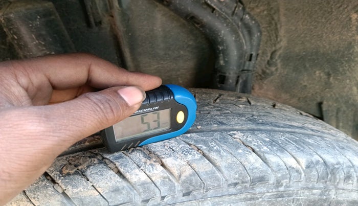 2024 Renault Kiger RXT (O) MT, Petrol, Manual, 14,777 km, tyre