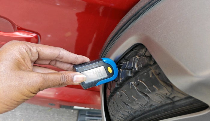 2018 Mahindra TUV300 T10 AMT, Diesel, Automatic, 1,17,658 km, tyre