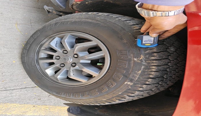 2018 Mahindra TUV300 T10 AMT, Diesel, Automatic, 1,17,658 km, tyre